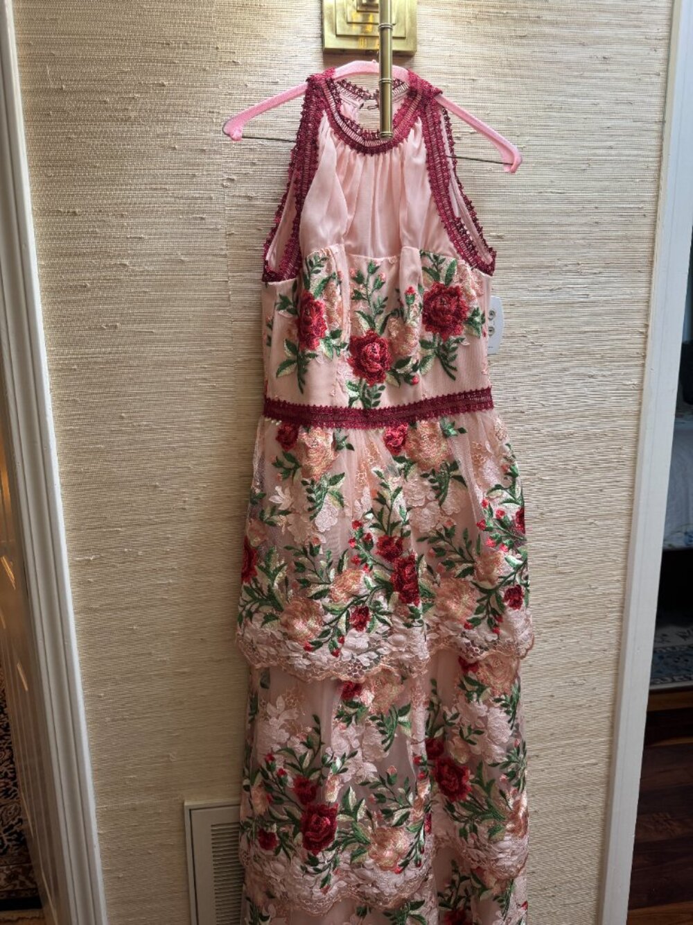 Chi Chi London: Rosaleen Embroidered Mesh Gown - Size 8 - Picture 8 of 8